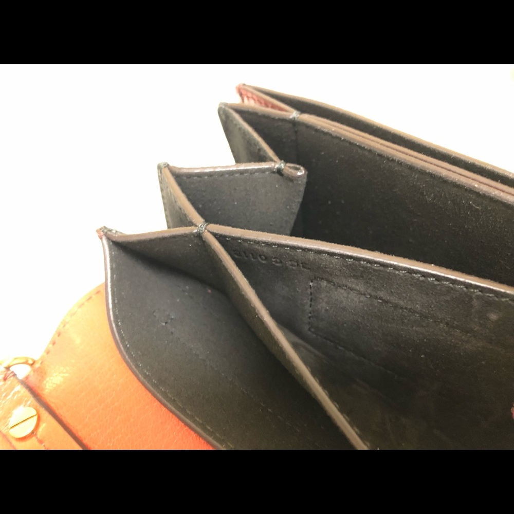 Givenchy GV3 small shoulder bag. - Picture 8 of 8